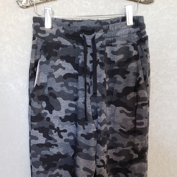 Sundry cropped  pocket jogger size Small - Picture 3 of 9